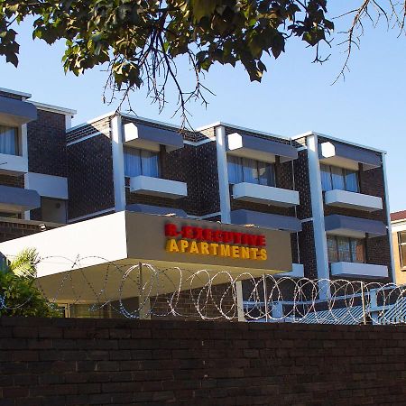R Executive Apartments Harare Bagian luar foto