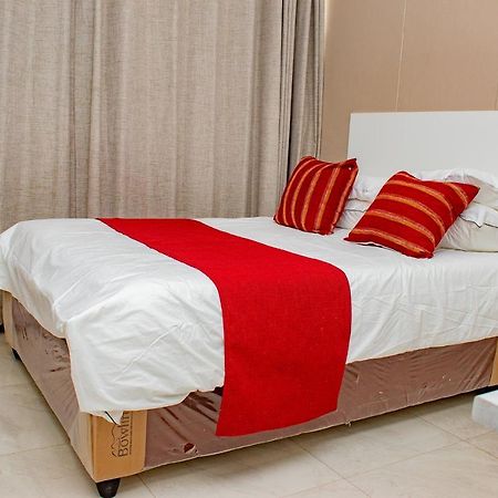 R Executive Apartments Harare Bagian luar foto