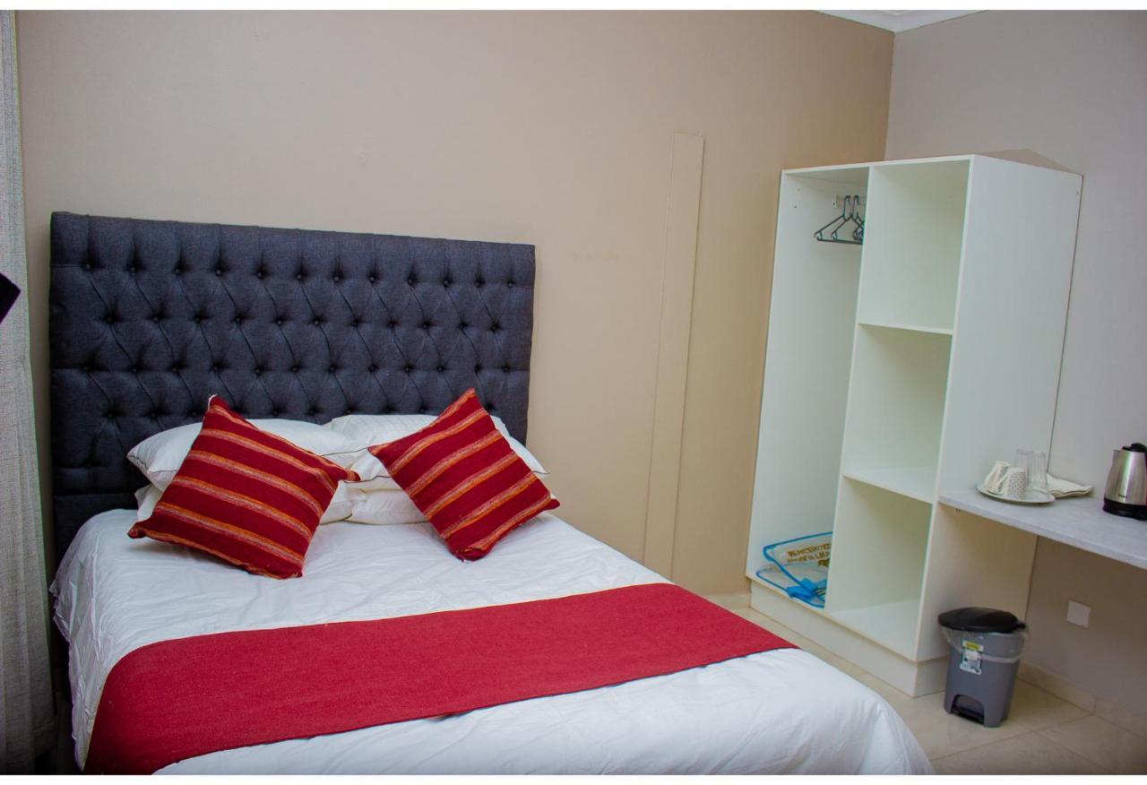 R Executive Apartments Harare Bagian luar foto