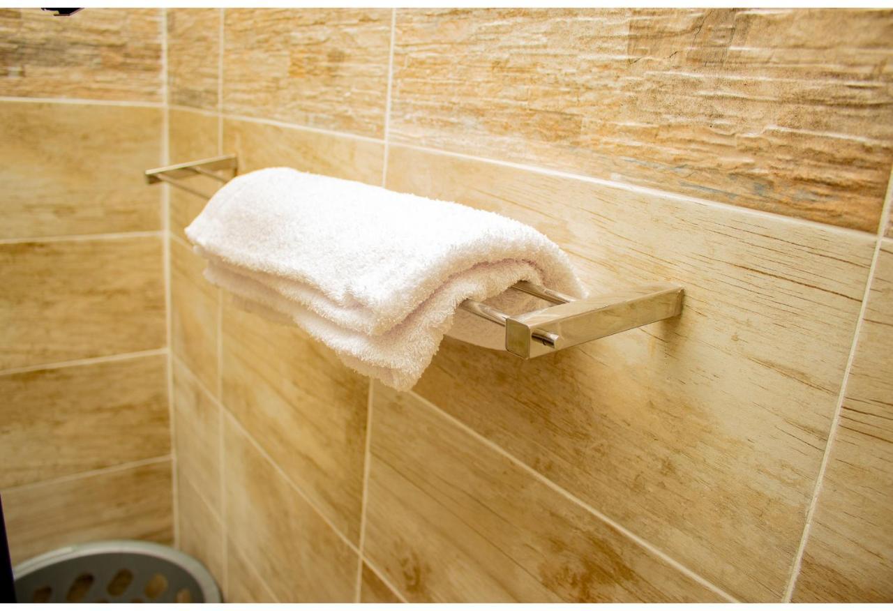 R Executive Apartments Harare Bagian luar foto