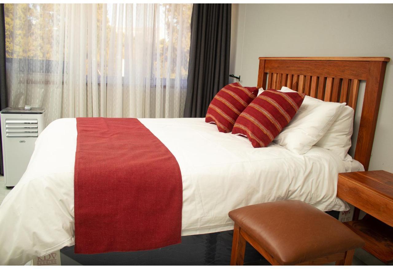 R Executive Apartments Harare Bagian luar foto