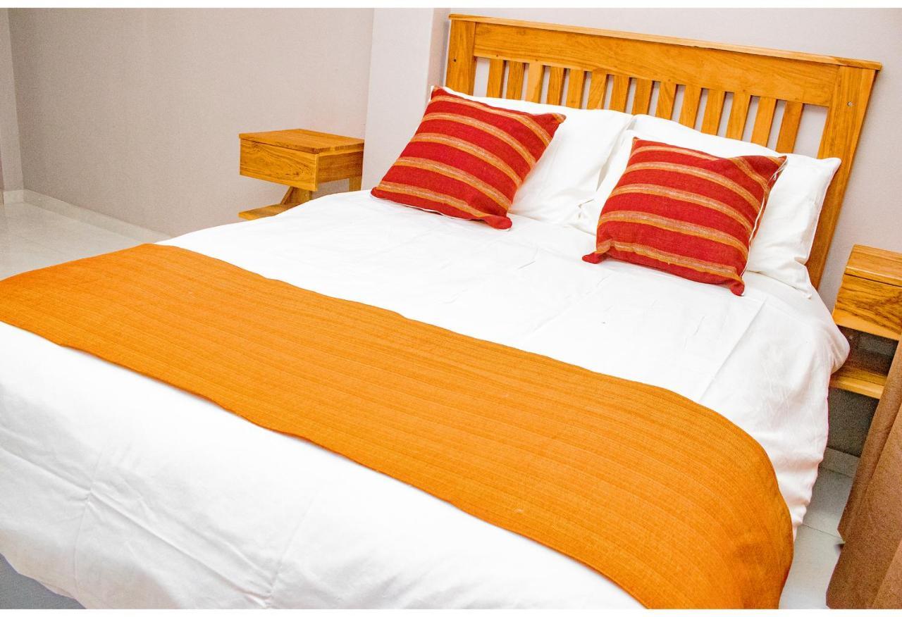 R Executive Apartments Harare Bagian luar foto