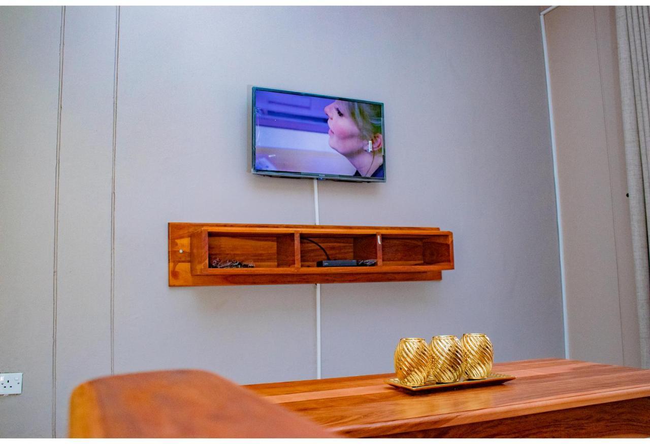 R Executive Apartments Harare Bagian luar foto