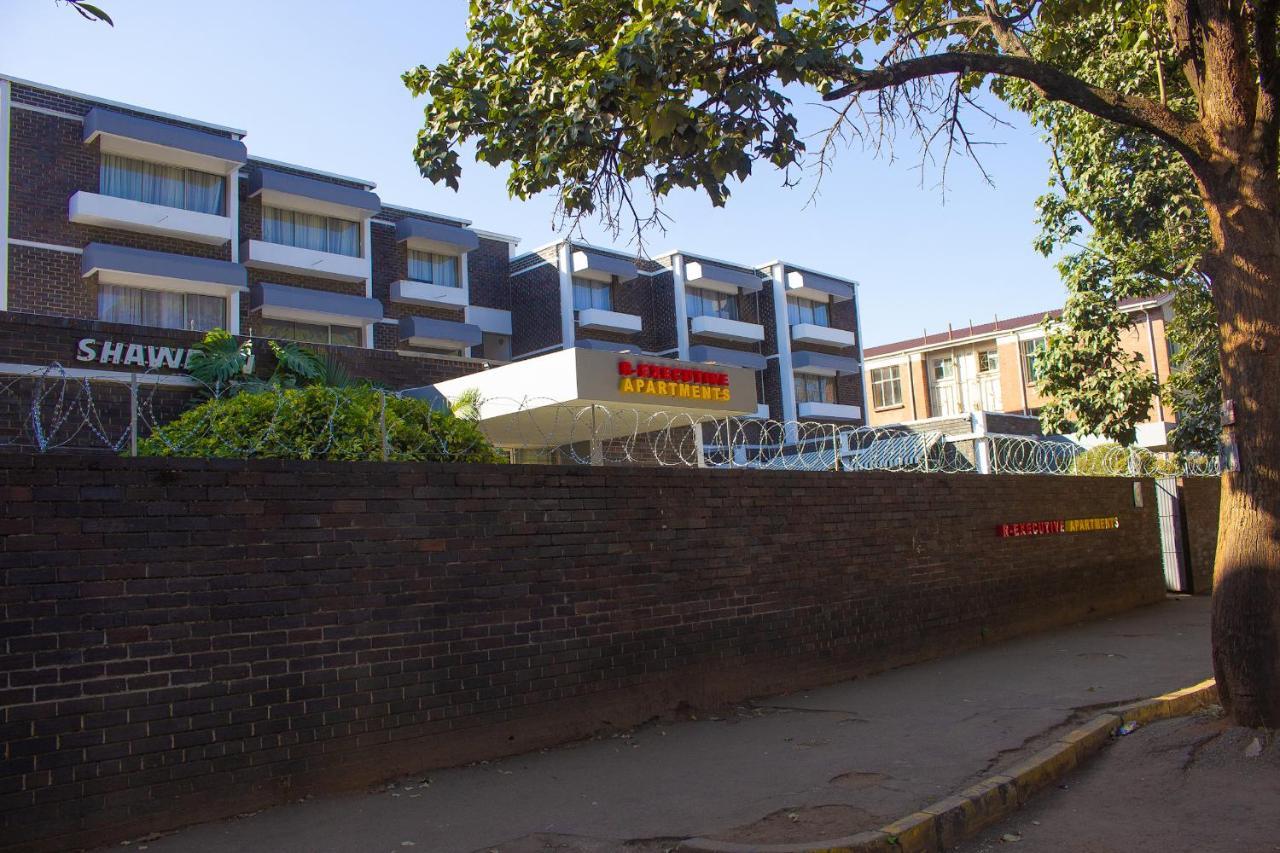 R Executive Apartments Harare Bagian luar foto