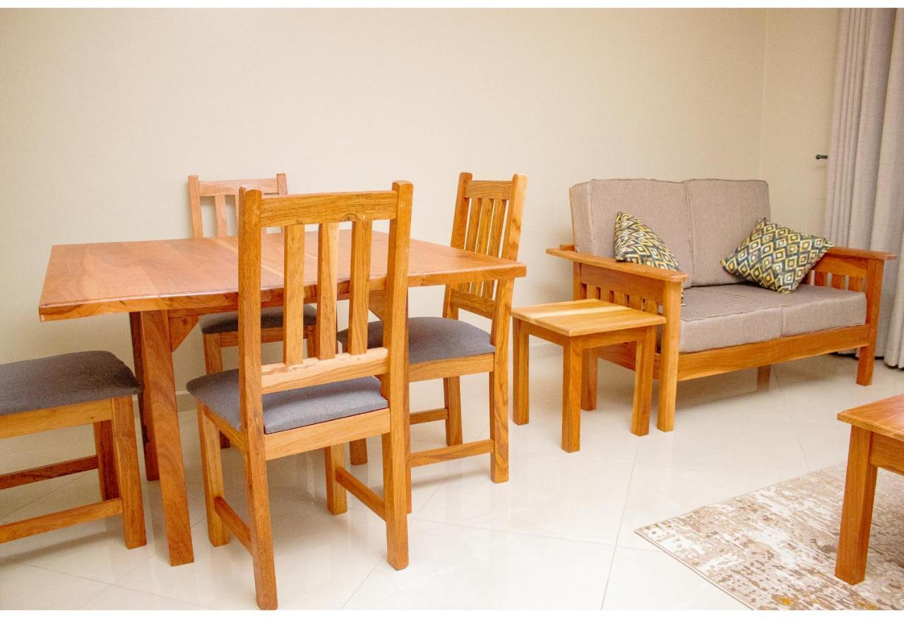R Executive Apartments Harare Bagian luar foto